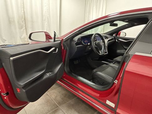 Used 2017 Tesla Model S 75D image 25