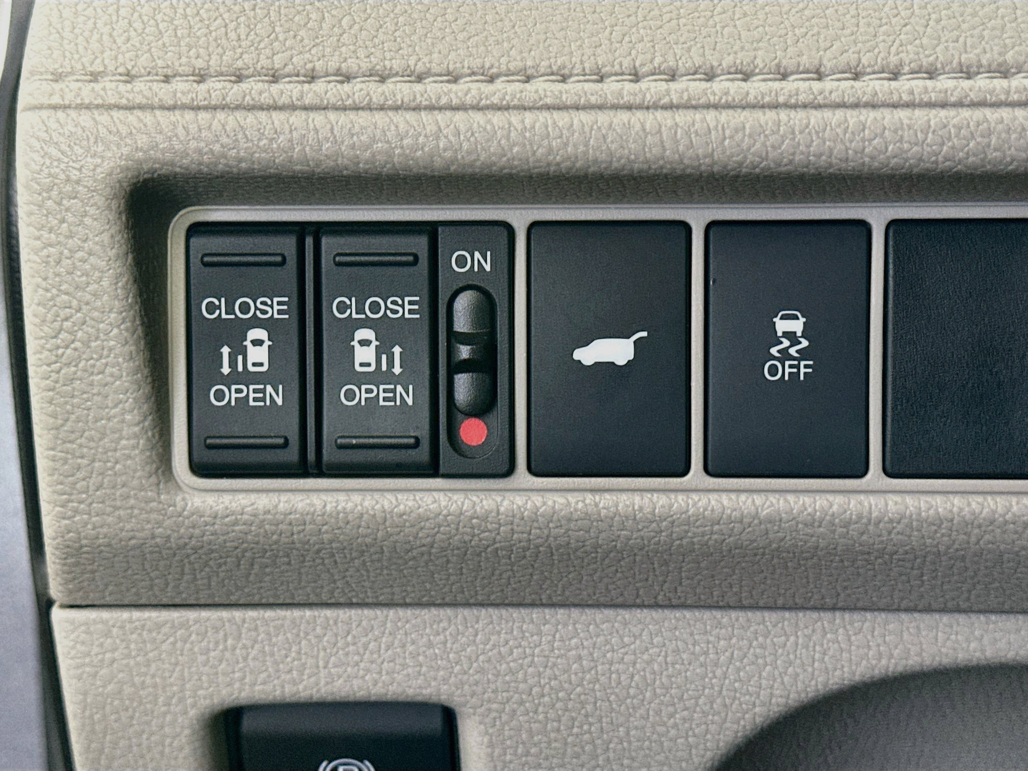 Used 2025 Honda Odyssey EX-L image 17