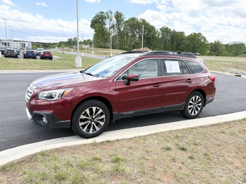 Used 2016 Subaru Outback 2.5i Limited AWD/4WD image 4