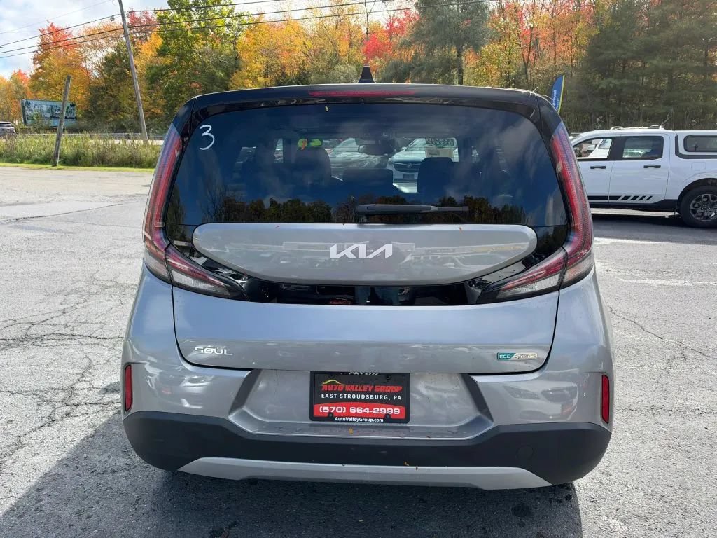 Used 2023 Kia Soul EX FWD image 7