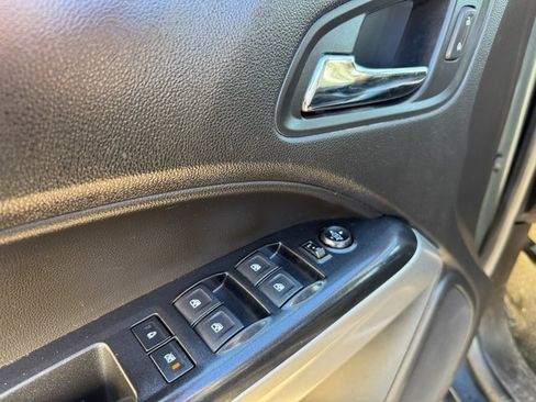 Used 2018 Chevrolet Colorado ZR2 image 11