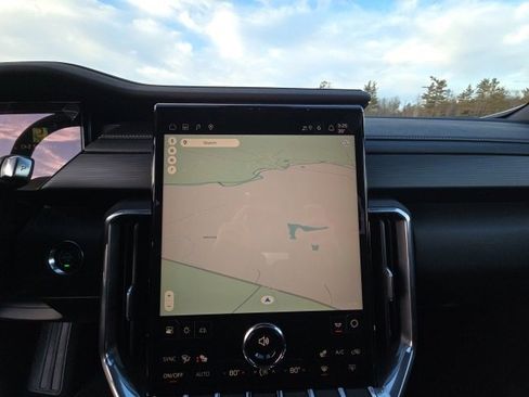 New 2026 GMC Acadia Elevation image 13