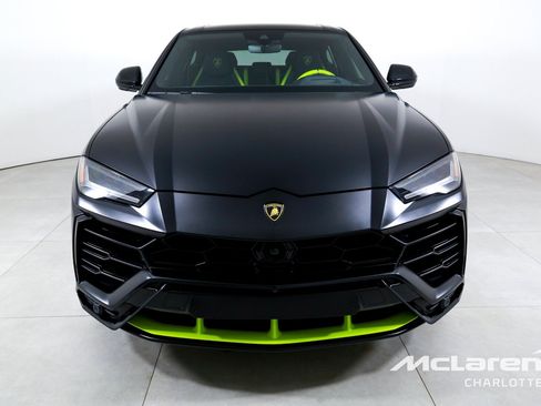 Used 2022 Lamborghini Urus AWD/4WD image 4