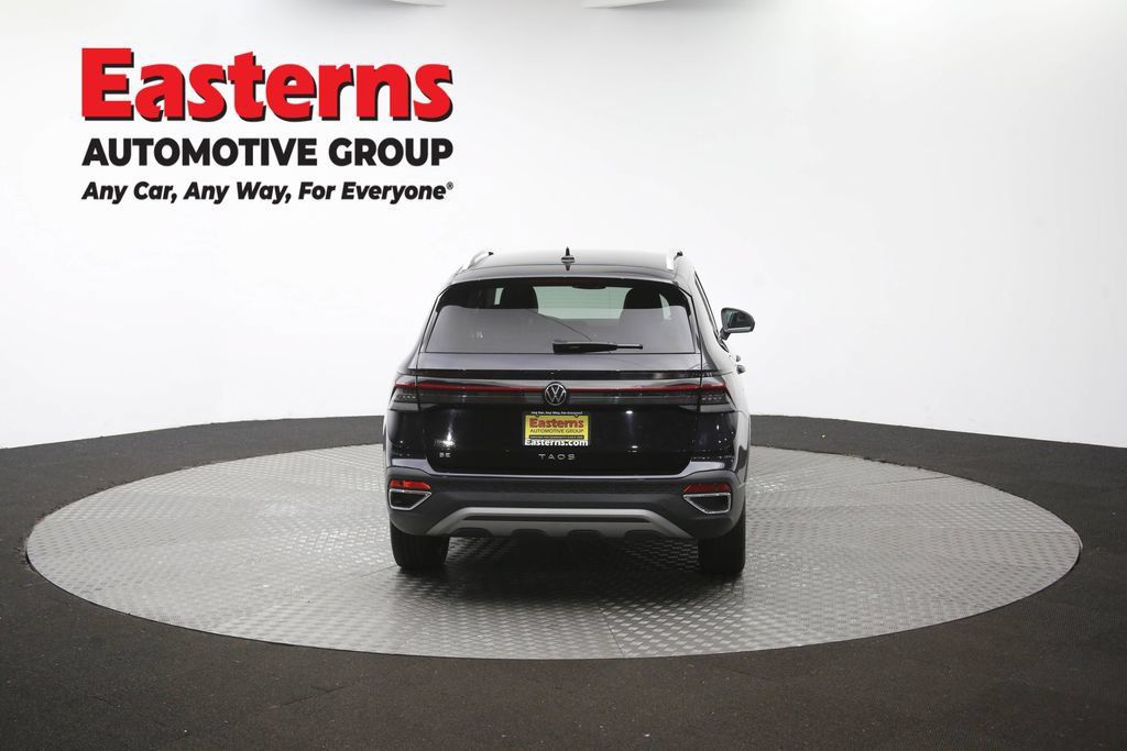 Used 2025 Volkswagen Taos SE FWD image 35