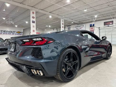 Used 2021 Chevrolet Corvette Stingray Convertible w/ 1LT RWD image 19