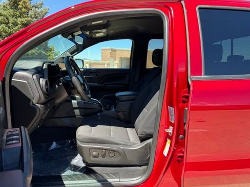 Used 2023 Chevrolet Colorado Trail Boss w/ Technology Package AWD/4WD image 11