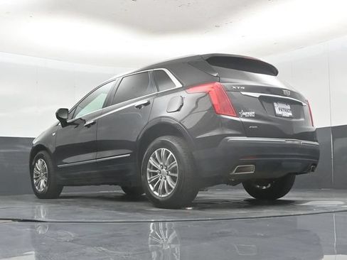 Used 2017 Cadillac XT5 Luxury w/ Driver Awareness Package AWD/4WD image 53