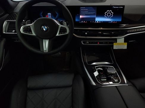 New 2026 BMW X7 xDrive40i w/ M Sport Package image 23