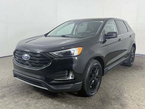 Used 2022 Ford Edge SEL w/ Convenience Package AWD/4WD image 3