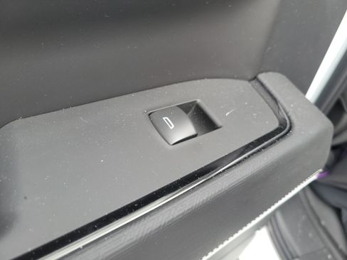 Used 2025 GMC Sierra 1500 AT4X AWD/4WD image 15