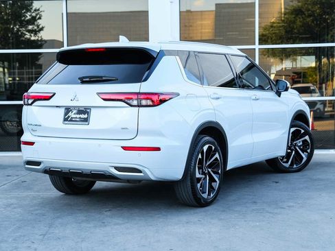 Used 2023 Mitsubishi Outlander SEL FWD image 9