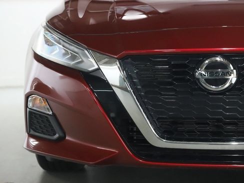 Used 2022 Nissan Altima 2.5 SV AWD/4WD image 7