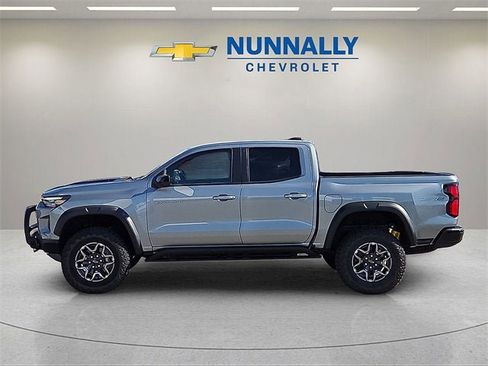 New 2026 Chevrolet Colorado ZR2 w/ Off-Road Front Bumper Package image 2