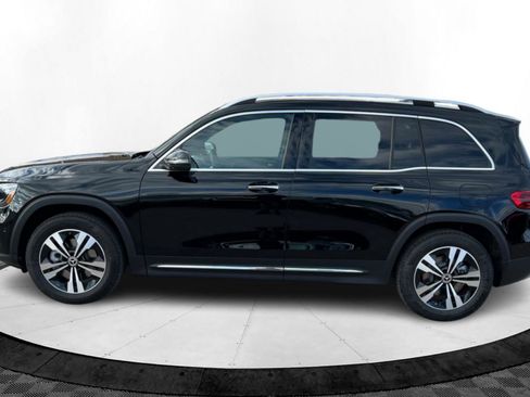 New 2026 Mercedes-Benz GLB 250 4MATIC image 2