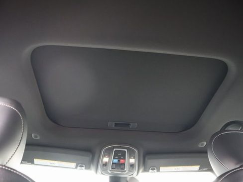 New 2025 Jeep Grand Cherokee L Altitude image 6