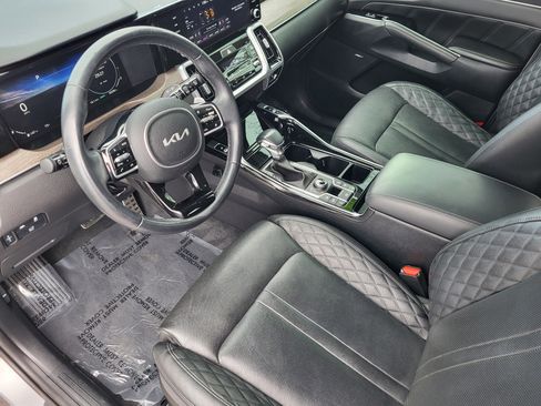 Used 2022 Kia Sorento SX Prestige image 12