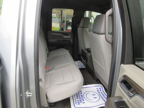 Used 2025 Chevrolet Silverado 2500 LT w/ Safety Package AWD/4WD image 11
