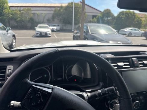 Certified 2024 Toyota 4Runner TRD Off-Road Premium image 4