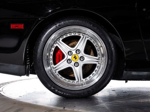 Used 2000 Ferrari 550 Maranello Coupe image 18