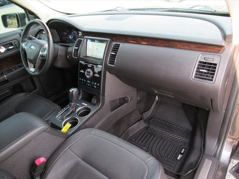 Used 2018 Ford Flex Limited image 10