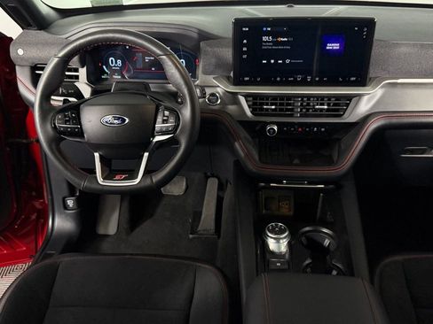 Used 2025 Ford Explorer ST image 30
