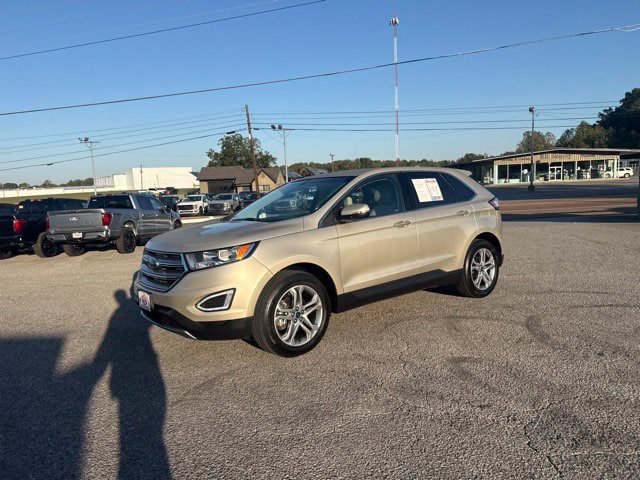 Used 2018 Ford Edge Titanium w/ Technology Package FWD image 3