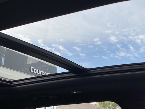 Used 2022 Jeep Grand Cherokee L Overland image 21