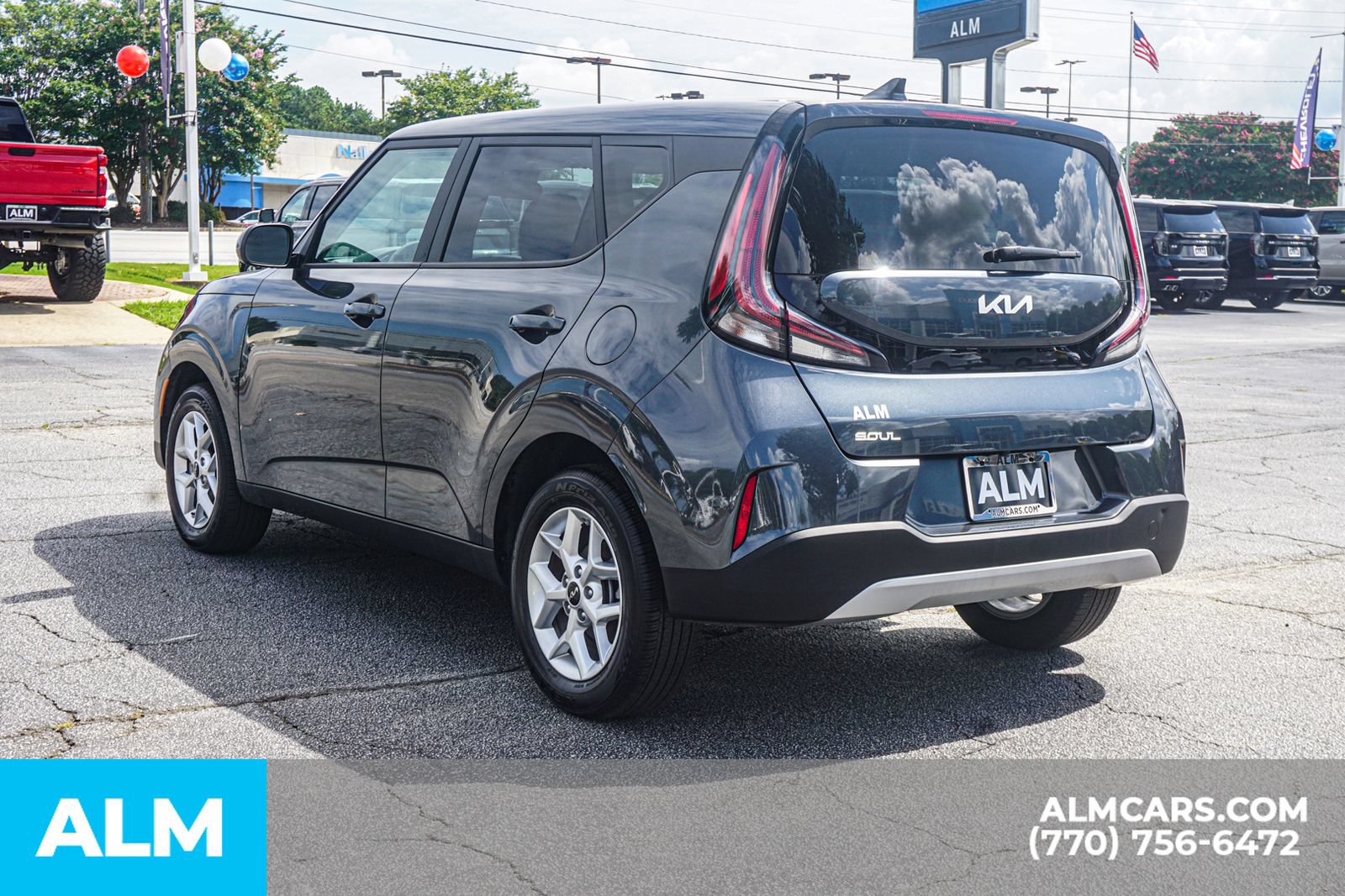 Used 2025 Kia Soul LX w/ LX Technology Package FWD image 6