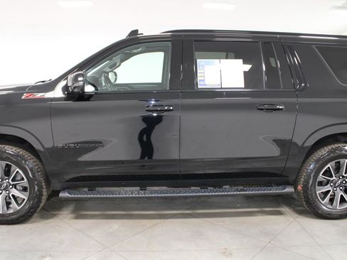 Used 2023 Chevrolet Suburban Z71 w/ Luxury Package image 7
