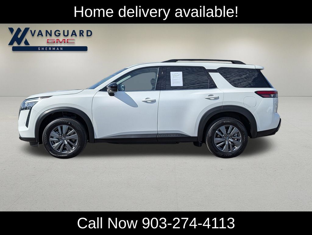 Used 2026 Nissan Pathfinder SV FWD image 4