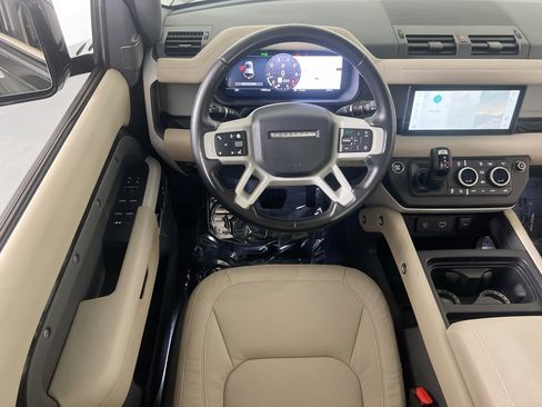 Used 2024 Land Rover Defender 110 S image 21