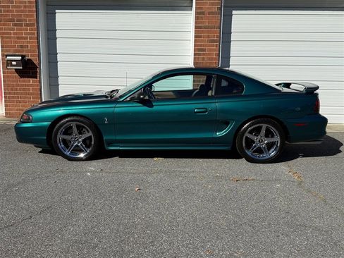 Used 1997 Ford Mustang Cobra RWD image 17