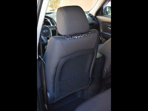 Used 2010 Kia Soul + FWD image 19