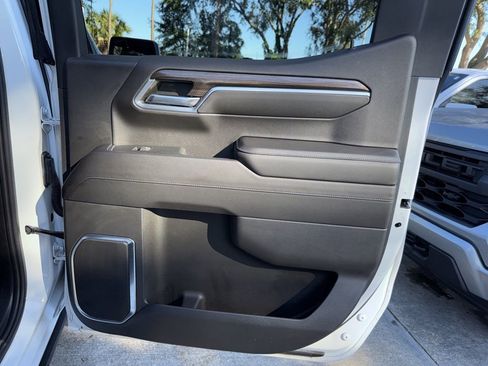 Used 2022 Chevrolet Silverado 1500 RST image 21