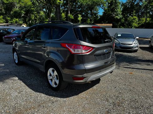 Used 2016 Ford Escape SE w/ Equipment Group 201A FWD image 3