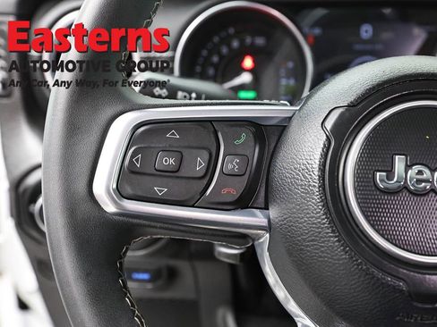 Used 2023 Jeep Wrangler Unlimited Sahara image 15