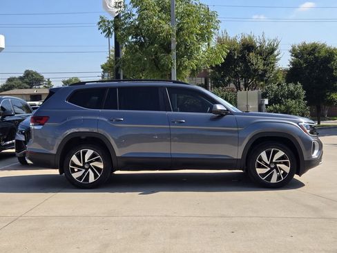 Used 2024 Volkswagen Atlas SE image 5
