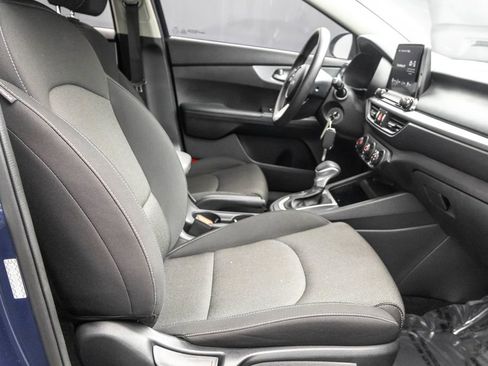 Used 2022 Kia Forte LXS w/ LXS Technology Package image 28