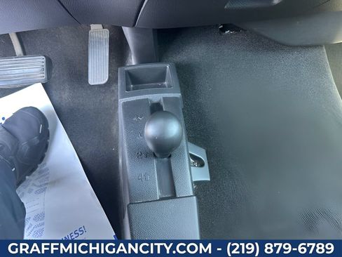 Used 2016 Chevrolet Silverado 1500 Custom w/ Custom Convenience Package AWD/4WD image 17