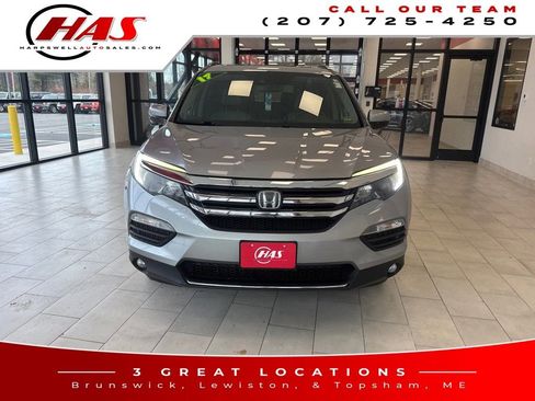 Used 2017 Honda Pilot Touring image 9