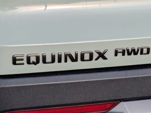 Used 2025 Chevrolet Equinox ACTIV w/ Safety and Technology Package image 28