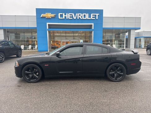 Used 2014 Dodge Charger R/T w/ Blacktop Package image 5