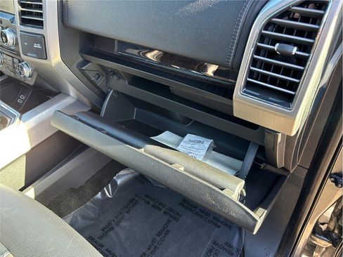 Used 2017 Ford F150 Platinum w/ Equipment Group 701A Luxury image 48