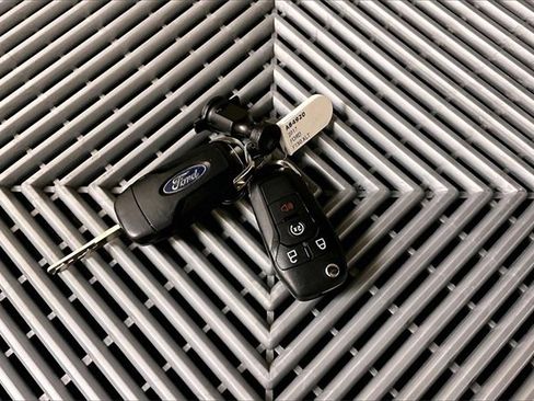 Used 2017 Ford F150 XLT w/ Equipment Group 302A Luxury image 9