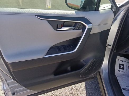 Used 2024 Toyota RAV4 Limited image 11