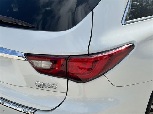 Used 2020 INFINITI QX60 Luxe w/ Essential Package image 28