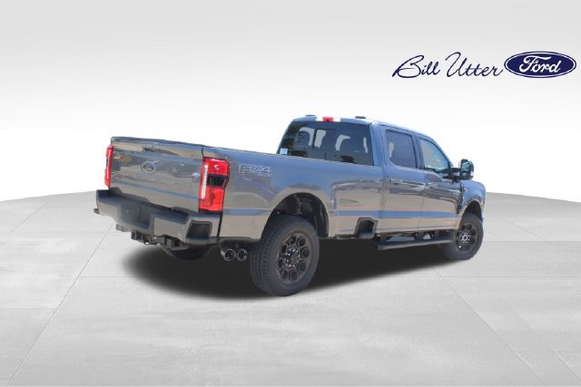 New 2026 Ford F350 Lariat w/ Black Appearance Package AWD/4WD image 3