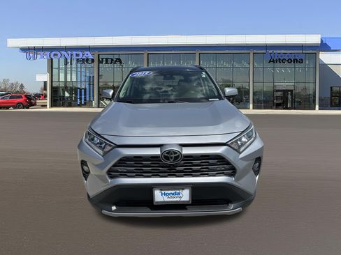 Used 2019 Toyota RAV4 Limited w/ Advanced Technology Package AWD/4WD image 7