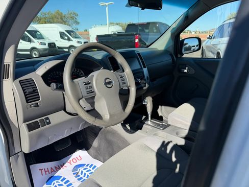 Used 2019 Nissan Frontier S image 11