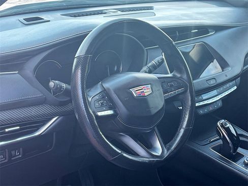 Used 2021 Cadillac XT4 Sport w/ Cold Weather Package image 9